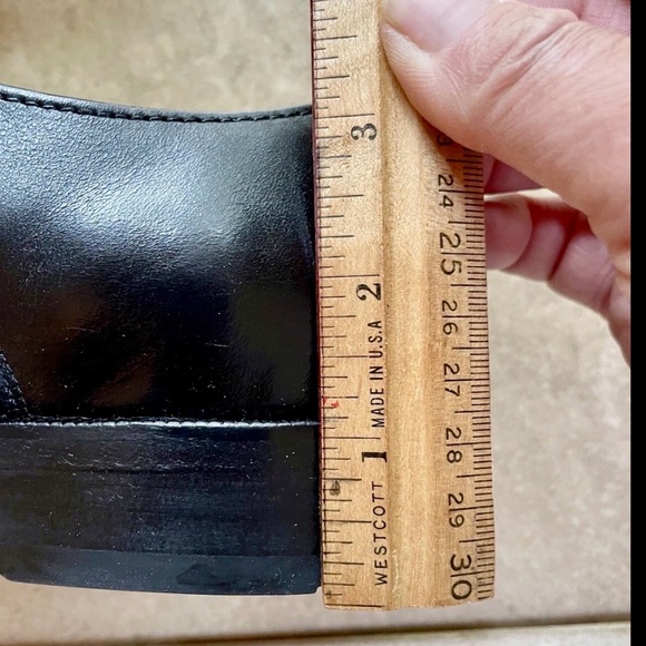 Bostonian Classic Black Leather Oxfords